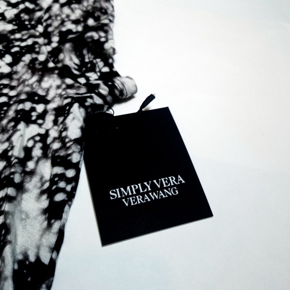 Simply Vera Vera Wang Black & White Top - Picture 5 of 8